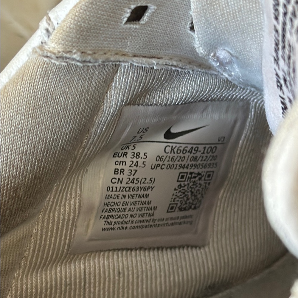 Nike White AF1 - Picture 5 of 5